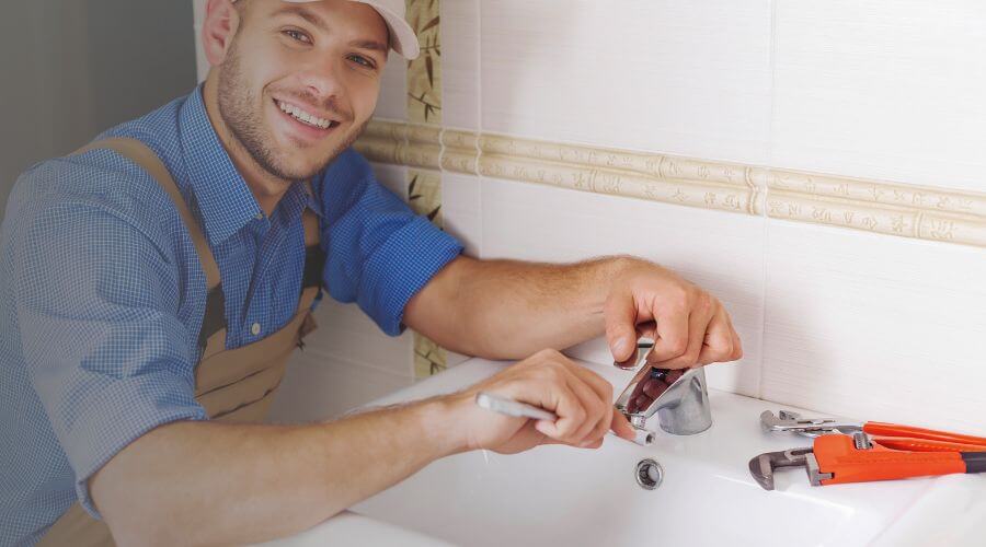 Professional clogged drains services in New London, MO